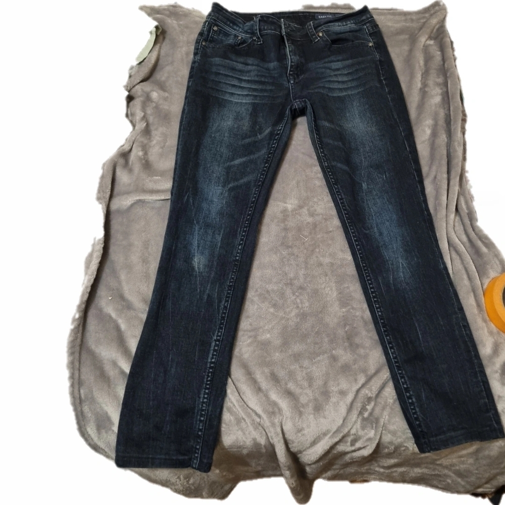 Blue Straight Leg Jeans with Classic Fit